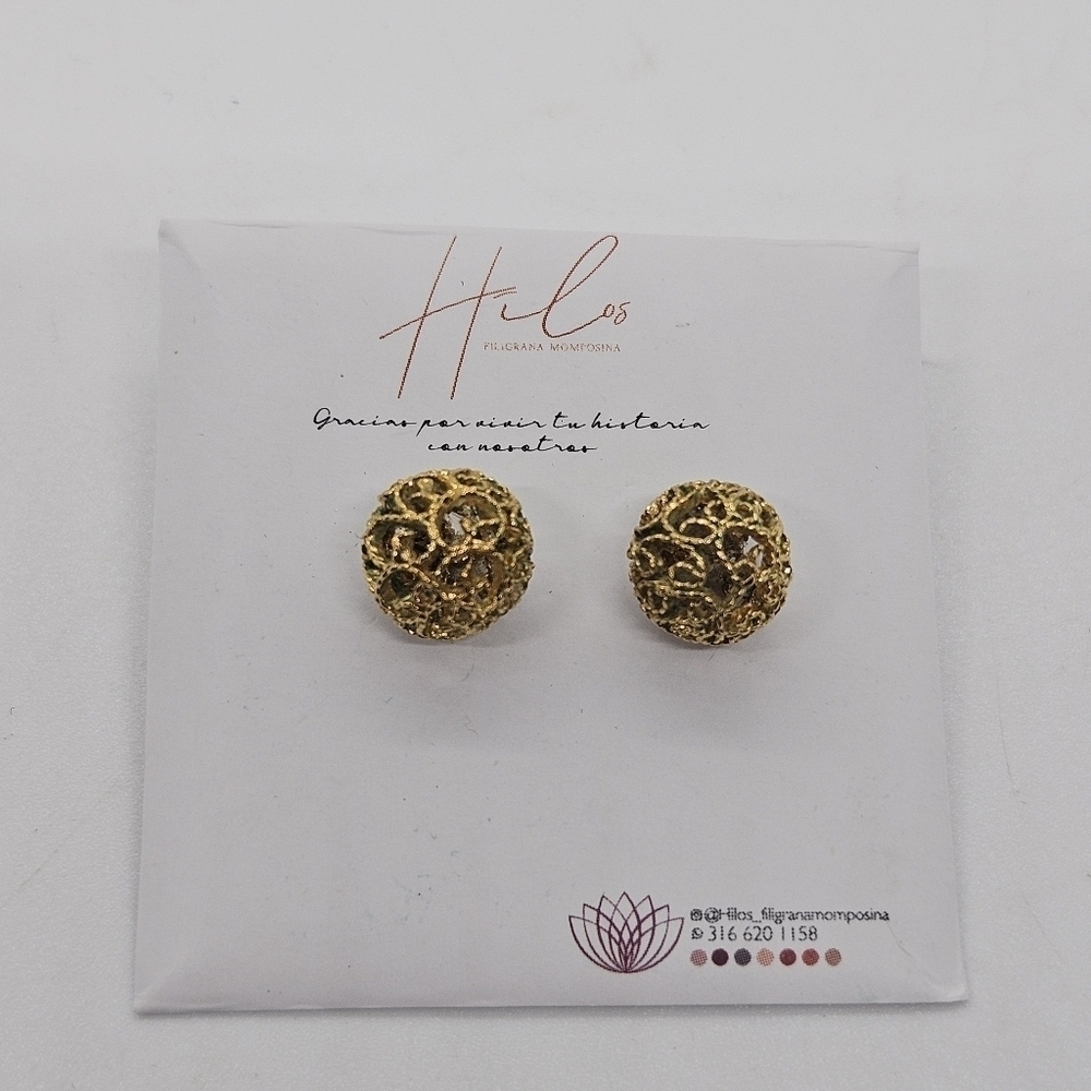Hilos Filigrana Momposina gold tone filigree ball earrings
